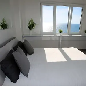 White Luxury Апартаменты Саранда